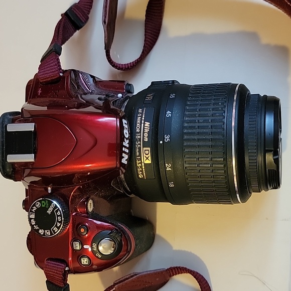 Nikon D3200 SLR Red - Picture 3 of 7